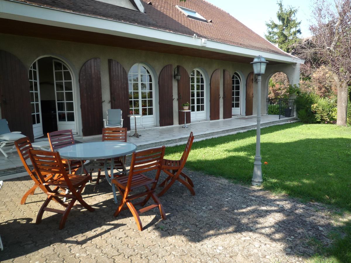 La Maison Des Bonheurs Acomodação com café da manhã Rillieux-la-Pape Exterior foto