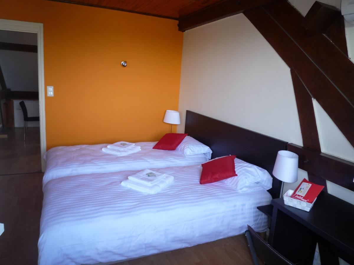 La Maison Des Bonheurs Acomodação com café da manhã Rillieux-la-Pape Exterior foto
