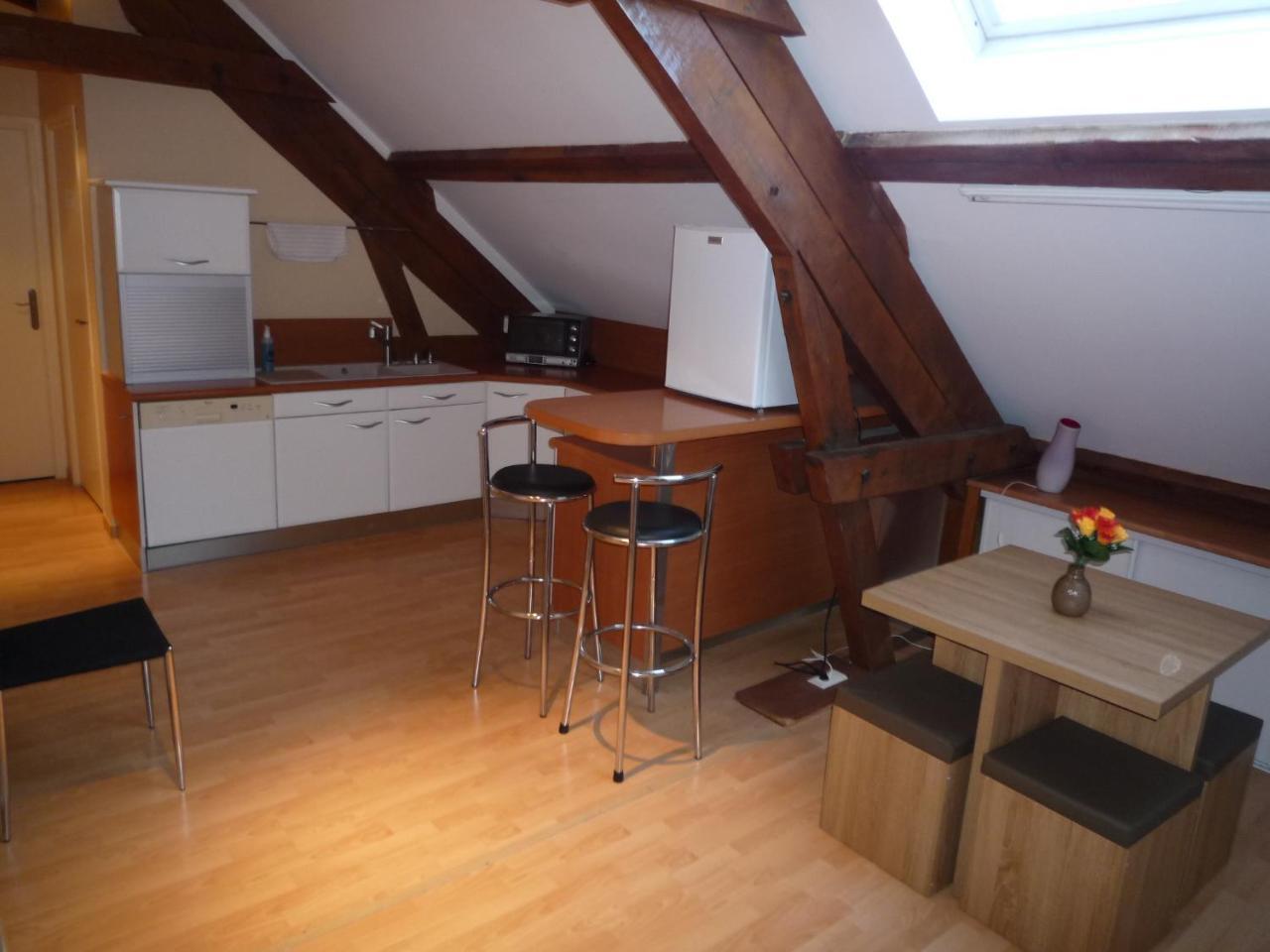 La Maison Des Bonheurs Acomodação com café da manhã Rillieux-la-Pape Exterior foto